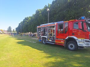 Feuerwehr sorgt f&uuml;r Abk&uuml;hlung